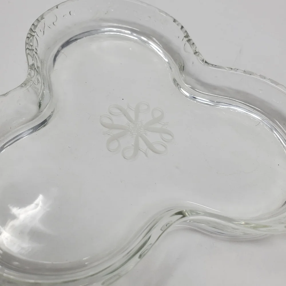 Vintage Avon Clear glass 3 leaf clover trinket/jewelry tray dish Great Condition